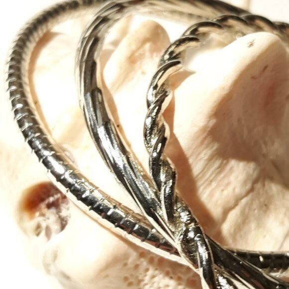 Silvertone-Bangle-Set-3-Lot-Textured-Braclet - Picture 1 of 3